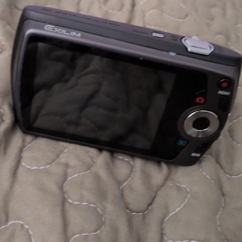 Casio Exilim Black Digital Camera - 12.1MP, 4x Zoom UPDATE NEW BATTERY WORKS100%
